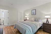 Sebago Breeze Lake House