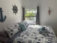 65 steps to beach or bay, 150,000-dollar pool, deck, views, paddle boards/Kayaks