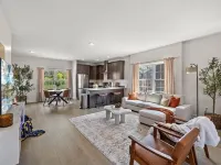 Wow! Stunning 2-bedroom home in Ann Arbor, 9 minute drive to campus & stadium!