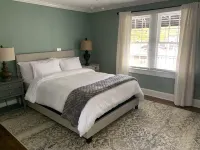 Cozy Cottage on Canton Street just steps away from nightlife, shopping and parks