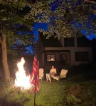 Sunny & Cozy Lake House - 3-Star