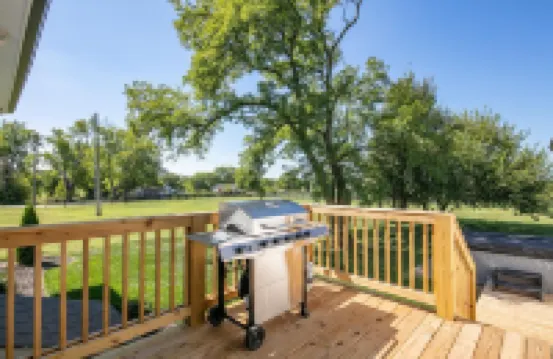 Luxury farmhouse on Bourbon Trail with hot tub - Bulleit 4 mi - Frankfort 15 mi