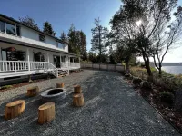 Victoria View Bluffs - Impeccable oceanfront home with spectacular ocean views Hotels near Landing Park