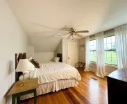 Spacious Farmhouse on Davis Stream to Damariscotta Lake with 5 bedrooms