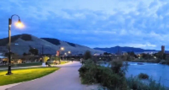 Star-gazing, pet-friendly, remote The Blind Cabin with Hot Tub near Missoula, MT