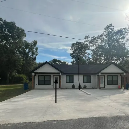 “The Magnolia Inn” A comfortable, clean, & cozy stay
