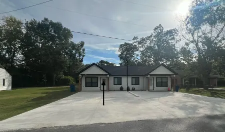 “The Magnolia Inn” A comfortable, clean, & cozy stay