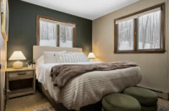 Shanty Creek Escape l Ski l Hot Tub l Pool l Pets