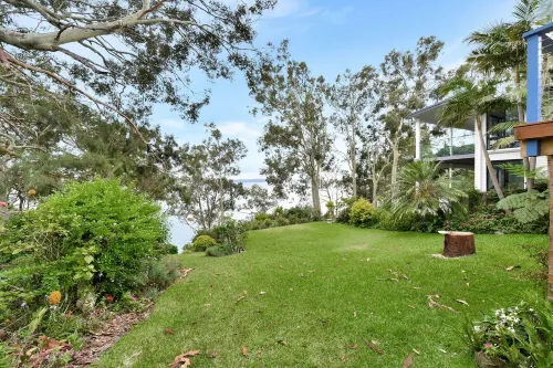 Wangi Waterfront HIdeaway Hotels in Swansea