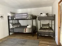 Multi-Family Vacation Bliss -Walk to Beach & Nature Trails Pet OK