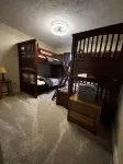 Cozy ski retreat on Jack Frost Mountain, just 10-minute walk to ski office!