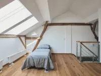 Large Maisonette Apartment "Eisvogel" in Former Stable, 3 Minutes to the Lake Hotels in Zossen