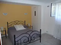 Spacious apartment in villa with large private garden and terrace near the sea