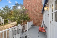 Spacious Loft on Middle Lane in Historic Downtown Beaufort