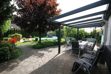 Traumhaus mit Pool und Eigener Sauna Отели в г. Дан