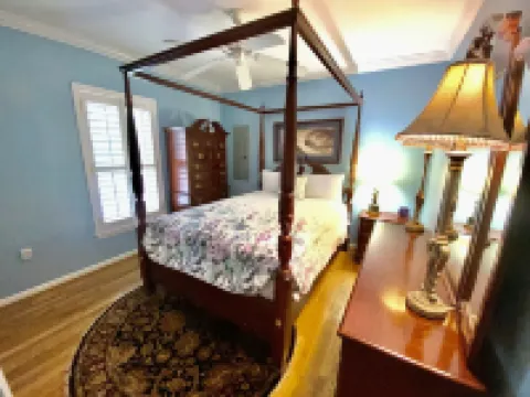 Large Beach House for Bigger, Better Gatherings!