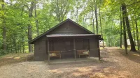 Cabin for 6 in Cuyahoga Valley National Park: Enjoy four-season comfort