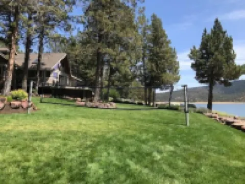 Lake Front House with Amazing View Near Bend Oregon