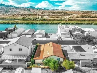 Across from water & pet-friendly - Bullhead Bend! Hotels in Laughlin