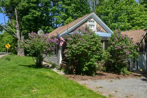 Historic Schoolhouse Minutes From Jay Peak