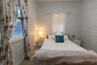 Charming Renovated 3 Bedroom Murrurundi Cottage Circa 1910 With Mountain Views!