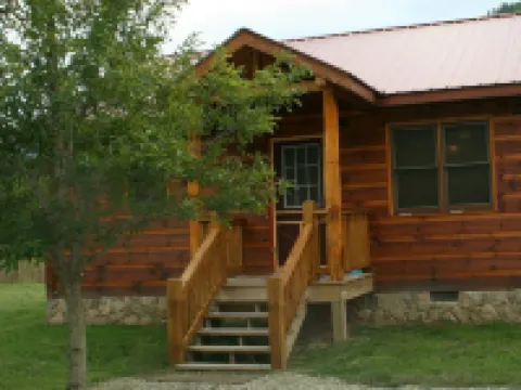 Bear Claw Cabin,  Located in Blairsville,GA ! on Richard Russell Scenic Hwy !! Hotels in Union County