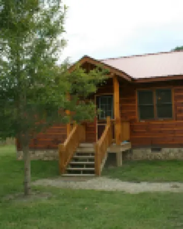 Bear Claw Cabin,  Located in Blairsville,GA ! on Richard Russell Scenic Hwy !!