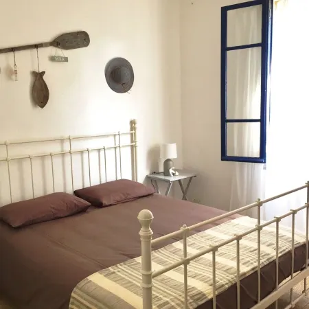 Rare and typical holiday house 400 m from the beach !!!