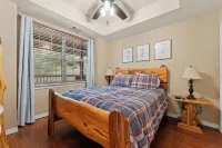 Stellar Retreat next to SDC and sits on Table Rock Lake!