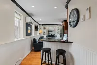 Cozy Loft for 2- Steps from Village of Pittsford