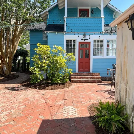 1886 Charming Cassat Cottage in Cape Charles, VA