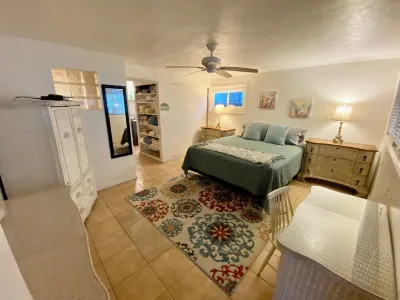 Surf, Stay & Play Del Mar Beach - 200 ft from Beach Hotels near Free Flight