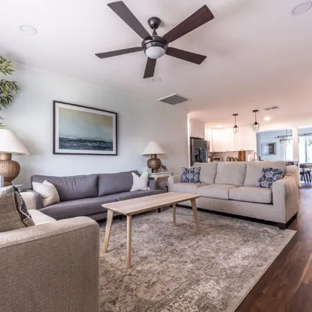 Beautifully Appointed 3BR / 2 Bath Home close to Beach & Iconic Atlantic Ave
