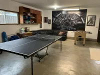 Falcon House - Modern ranch next to city park and just 5 blocks from the beach.