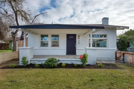 Del Mar Main House - Charming Home I 600Mbps Walk to Tower District Отели рядом со станцией Fresno Station