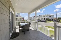Oceanview 4 Houses to Beach!  6 Beach Passes, Chairs, Towels, Umbrellas Included