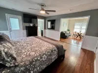 Private Oasis - Pool, 4Br, 3BA, Pet Friendly Home on 1 Acre Hotels near Public Beach Access