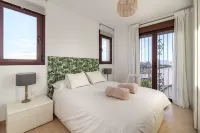 Beautiful house- Albaicín- City center. Parking for large cars Hotels in Beiro