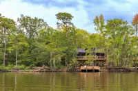 BRAND NEW - Peaceful Waterfront  -  5 Minutes From Caddo State Park!