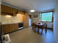 5 minutes from Annecy? Apartment on 2nd floor of a house with large garden - Homestays