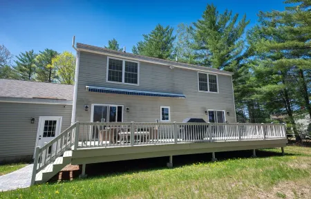 An oasis sitting right on Silver Lake