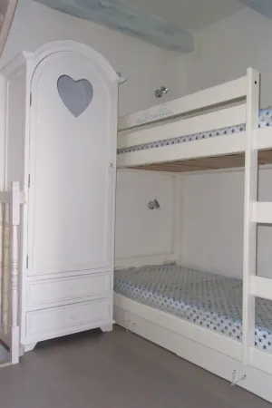 A few meters from the sea, with sea view balconies in the 5 Terre park.