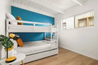 NEW! Ocean View Beach House Steps from the Sand Hotel in zona Waller Football Stadium