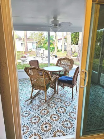 Dog friendly - Private Golden Beach access Отели в г. Венис