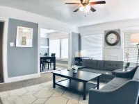 CAL King Bed/Sleeps 4/Furnished Private APT/In-Unit Washer Dryer/Smart 55" HDTV