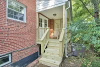 Great place to stay in Alexandria, close to Metro and free parking