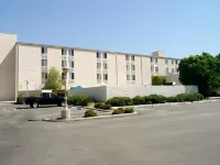 Days Inn & Suites by Wyndham Fullerton Hotels in Brea