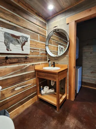 Spacious Ranch Cabin in Osage County