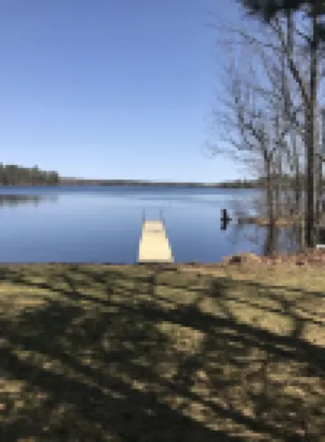 Peaceful, quaint cabin on Big Wolf Lake in Lewiston