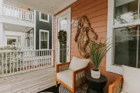 Mermaid's Muse - close to beach & downtown Ocean Springs! Includes golf cart!